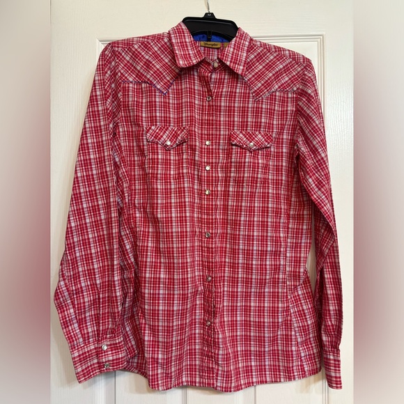 Wrangler western-yoke red plaid with metallic thread snap long-sleeve shirt, M - Picture 1 of 6